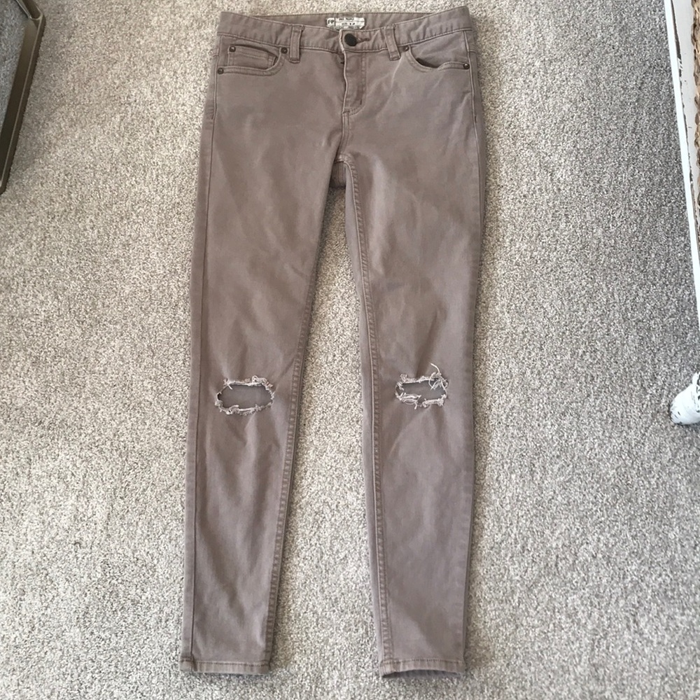 Free people destroyed Jean